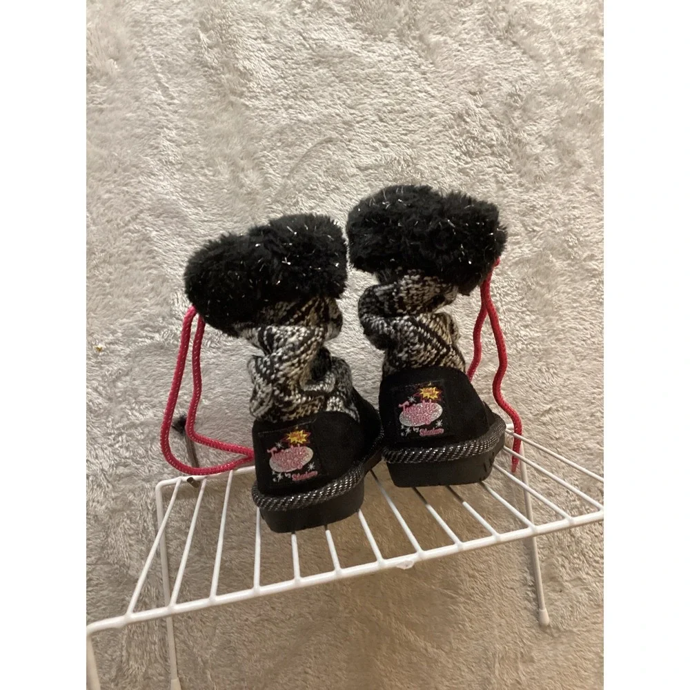 Skechers Kids Black Sparkle‎ Heart Winter Boots Toddler Size 5